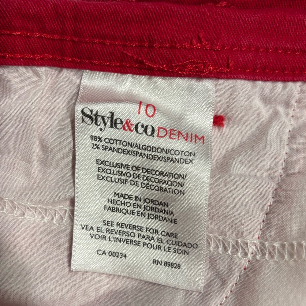 Classic red jeans - Picture 4 of 5